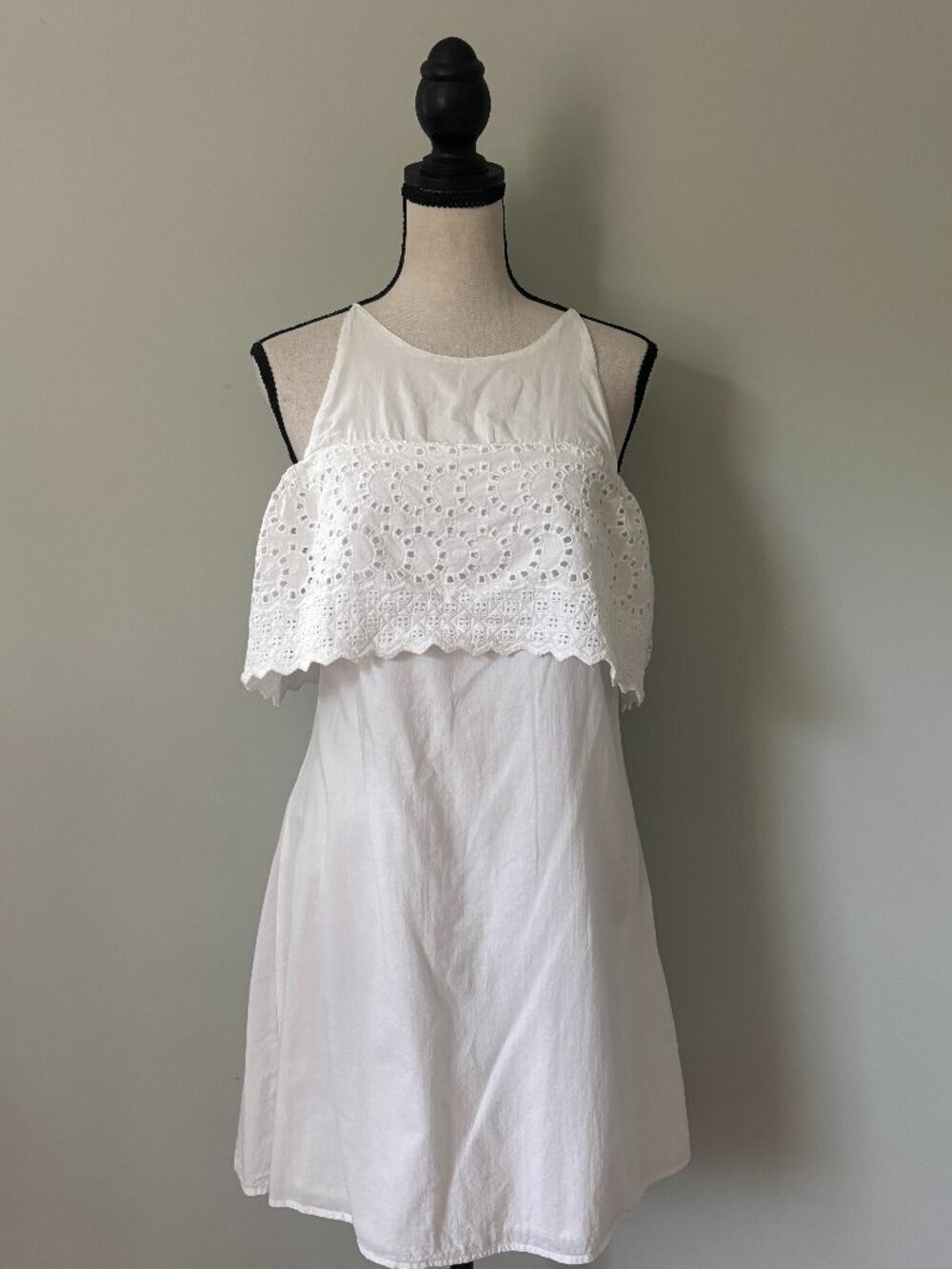 ASOS Cotton Eyelet Lace Cold-Shoulder Cape Mini Dress Size 6 Like New